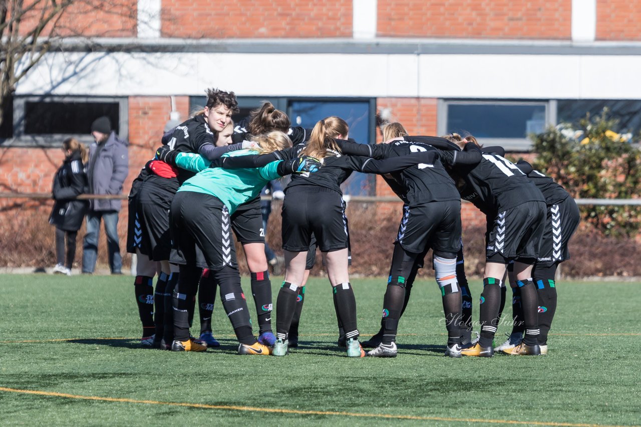 Bild 149 - B-Juniorinnen Halbfinale SVHU - Holstein Kiel : Ergebnis: 3:0